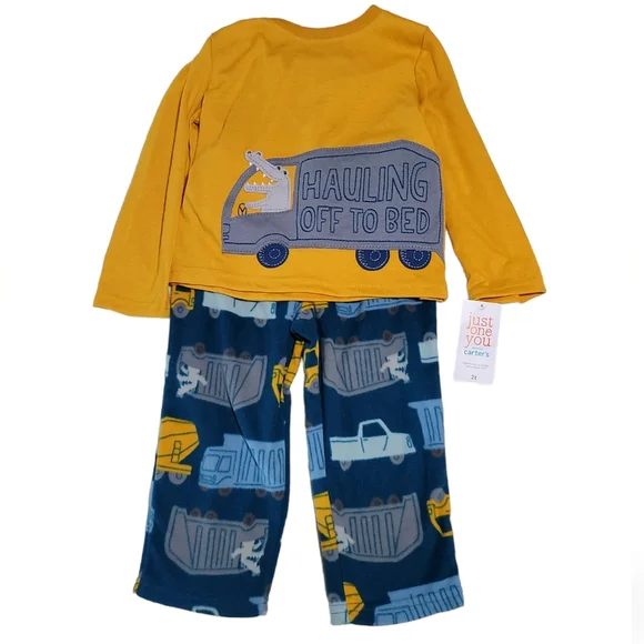 2T Carter's pajamas - Picture 1 of 2
